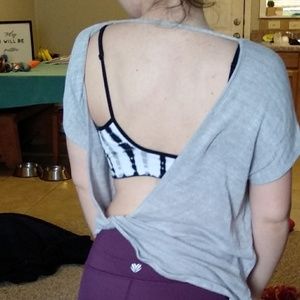 Backless tee